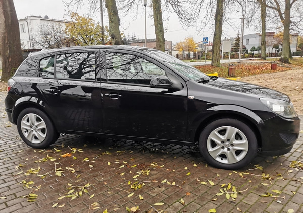 Opel Astra cena 17500 przebieg: 243080, rok produkcji 2011 z Ostróda małe 704